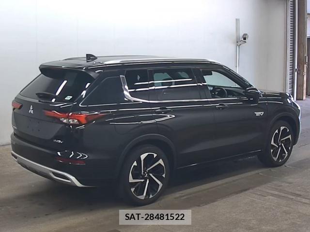Mitsubishi OUTLANDER PHEV 2023-01 8816154-5