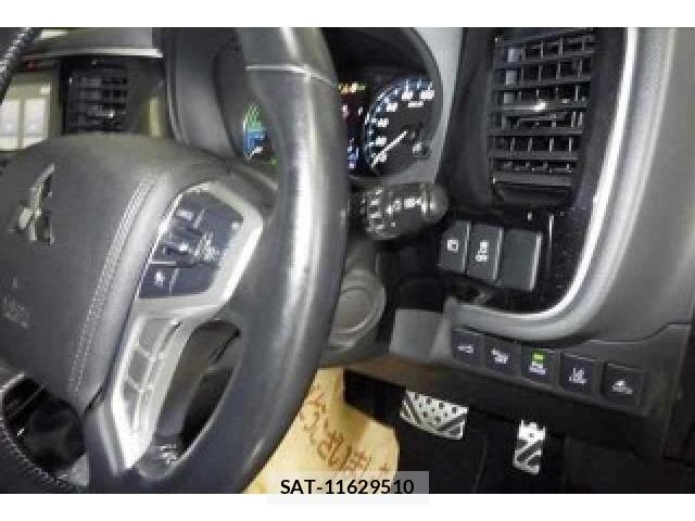 Mitsubishi OUTLANDER PHEV 2020-02 8816184-3