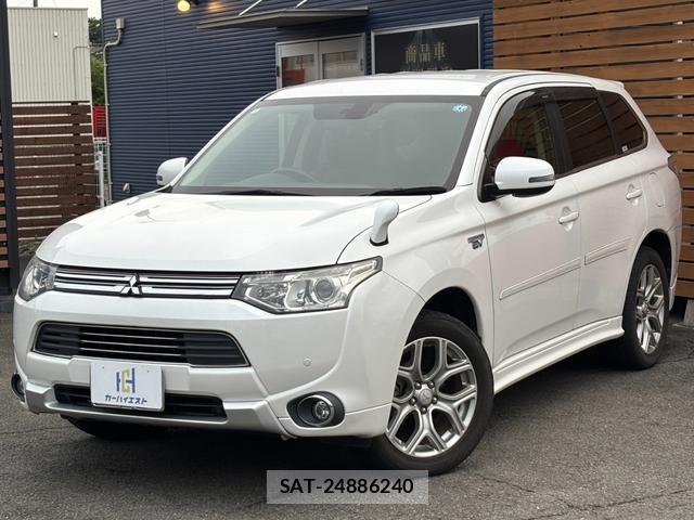 Mitsubishi OUTLANDER PHEV 2014-12 8817023-1