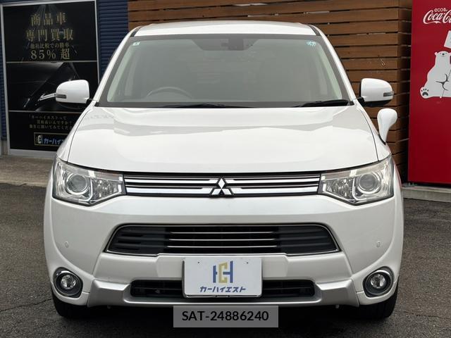 Mitsubishi OUTLANDER PHEV 2014-12 8817023-2
