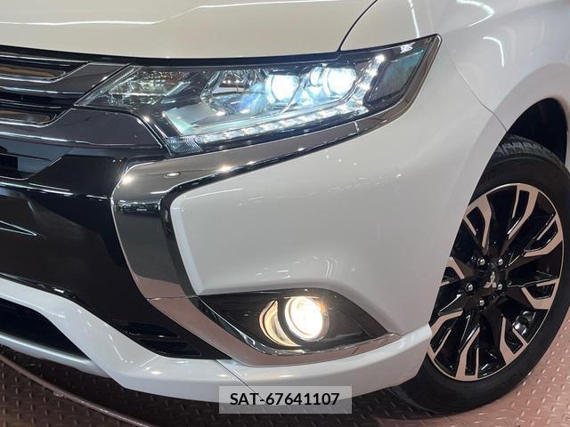 Mitsubishi OUTLANDER PHEV 2015-07 8817370-11