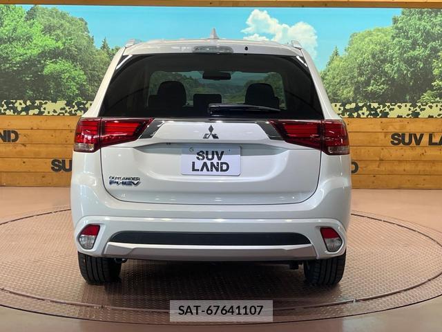 Mitsubishi OUTLANDER PHEV 2015-07 8817370-14