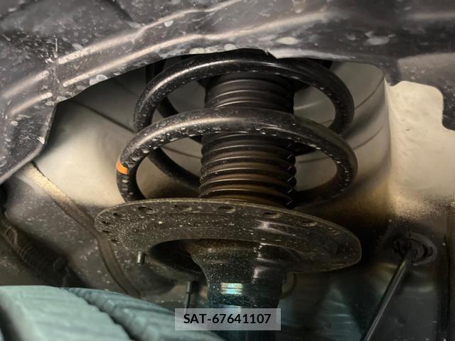 Mitsubishi OUTLANDER PHEV 2015-07 8817370-19