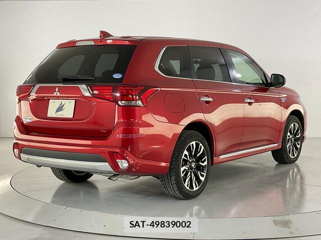 Mitsubishi OUTLANDER PHEV 2015-07 8817385-1