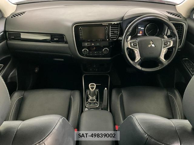 Mitsubishi OUTLANDER PHEV 2015-07 8817385-9