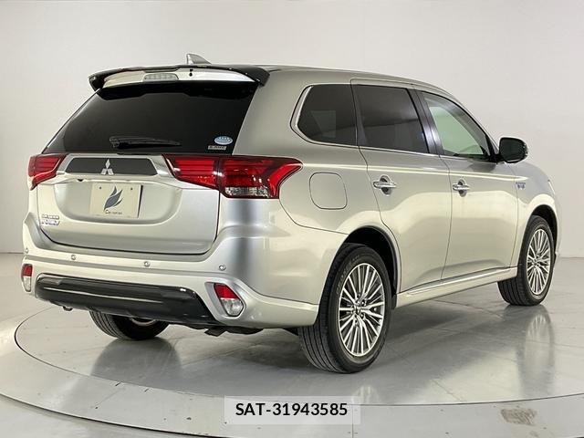 Mitsubishi OUTLANDER PHEV 2019-09 8817401-1