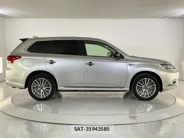 Mitsubishi OUTLANDER PHEV 2019-09 8817401-6