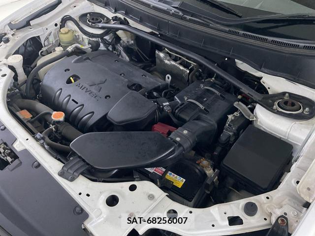 Mitsubishi OUTLANDER 2010-11 8817384-12