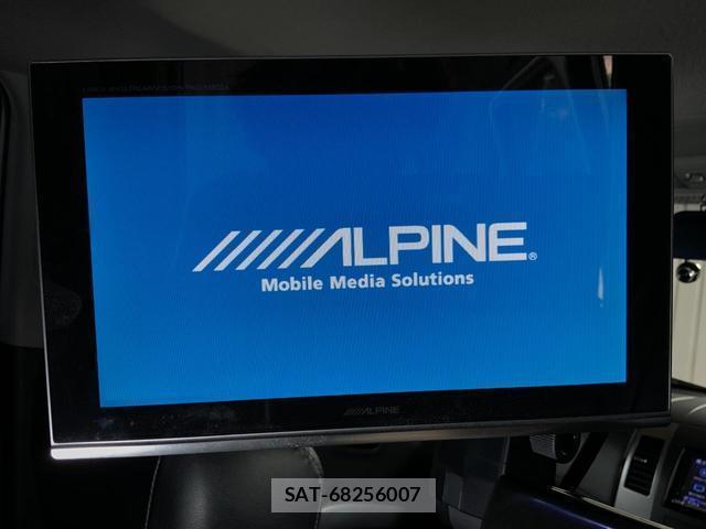 Mitsubishi OUTLANDER 2010-11 8817384-17