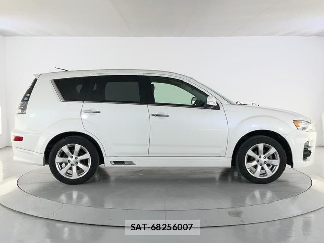 Mitsubishi OUTLANDER 2010-11 8817384-6