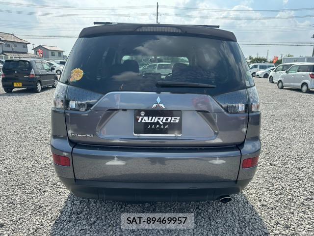 Mitsubishi OUTLANDER 2008-02 8817734-1