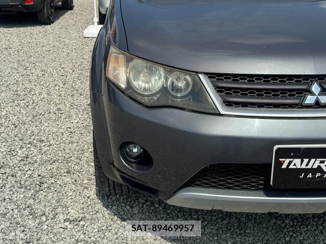 Mitsubishi OUTLANDER 2008-02 8817734-11