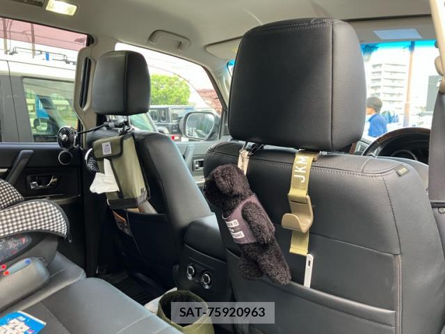 Mitsubishi PAJERO 2016-04 8814353-14