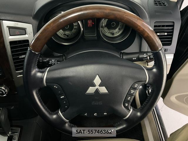 Mitsubishi PAJERO 2015-09 8817388-2