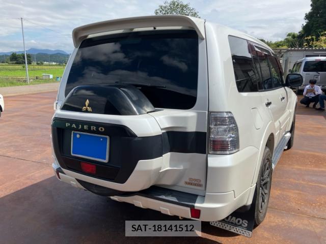 Mitsubishi PAJERO 2014-12 8817445-2