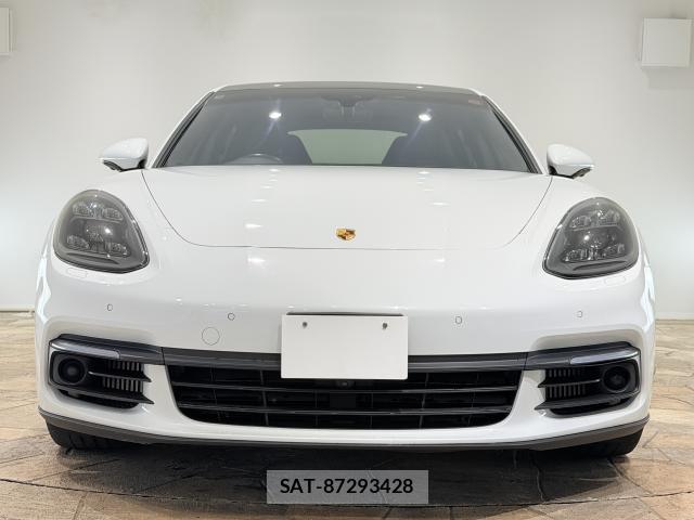 Porsche PANAMERA 2020-09 8812740-1
