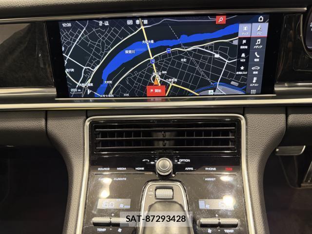 Porsche PANAMERA 2020-09 8812740-7