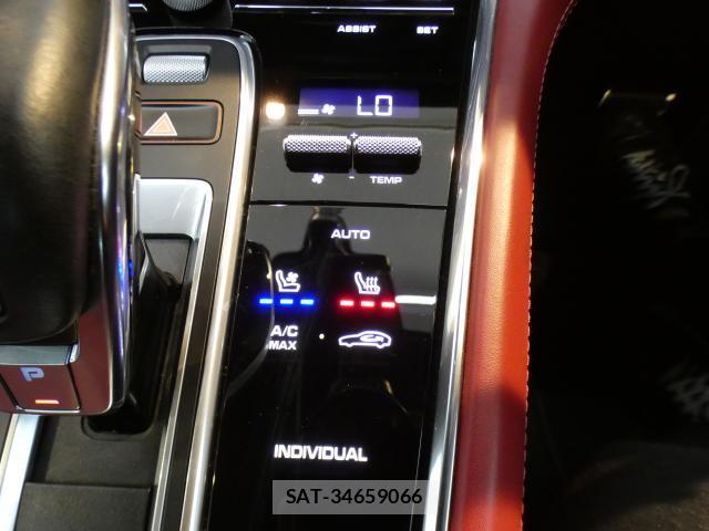 Porsche PANAMERA 2021-07 8813906-13