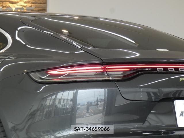 Porsche PANAMERA 2021-07 8813906-3
