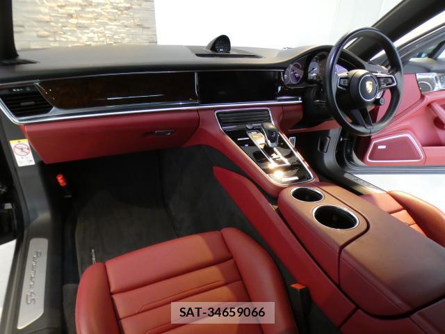 Porsche PANAMERA 2021-07 8813906-6