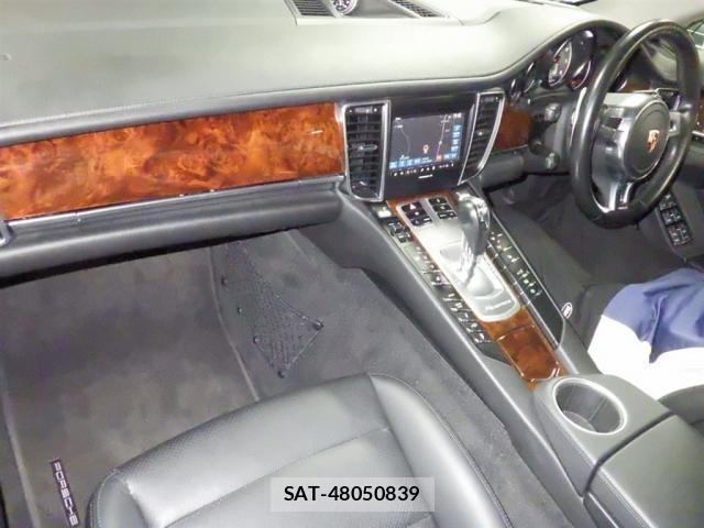 Porsche PANAMERA 2012-06 8814966-2