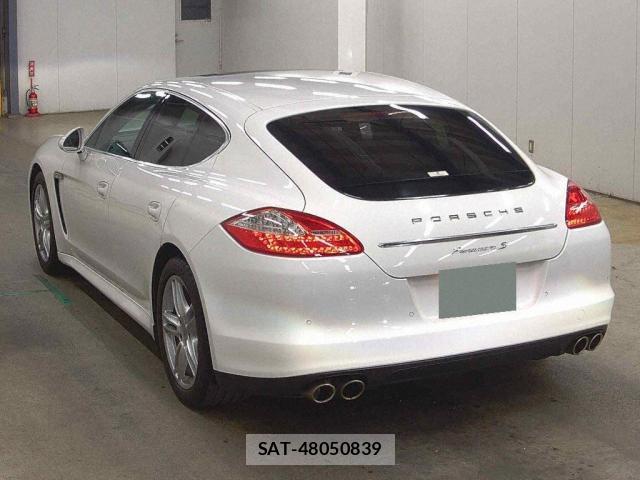 Porsche PANAMERA 2012-06 8814966-4