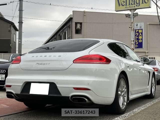 Porsche PANAMERA 2013-09 8816095-3