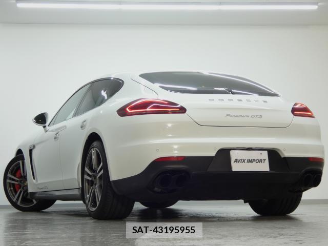 Porsche PANAMERA 2013-10 8817276-1