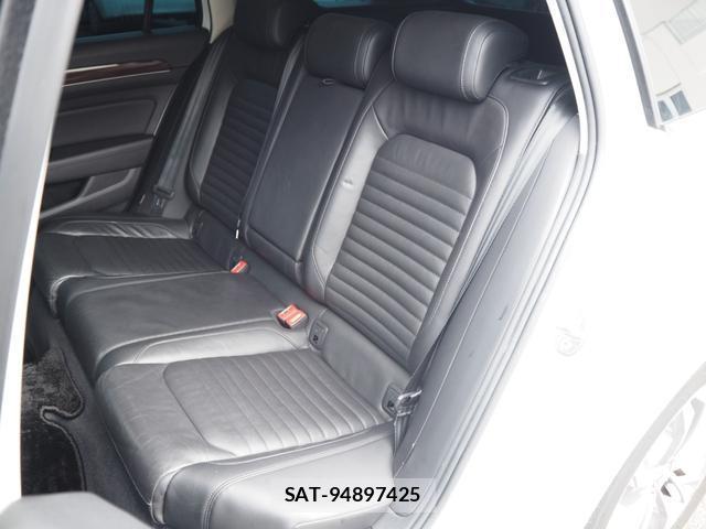 VolksWagen PASSAT VARIANT 2016-03 8816983-9