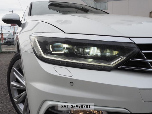 VolksWagen PASSAT VARIANT 2016-09 8816984-18