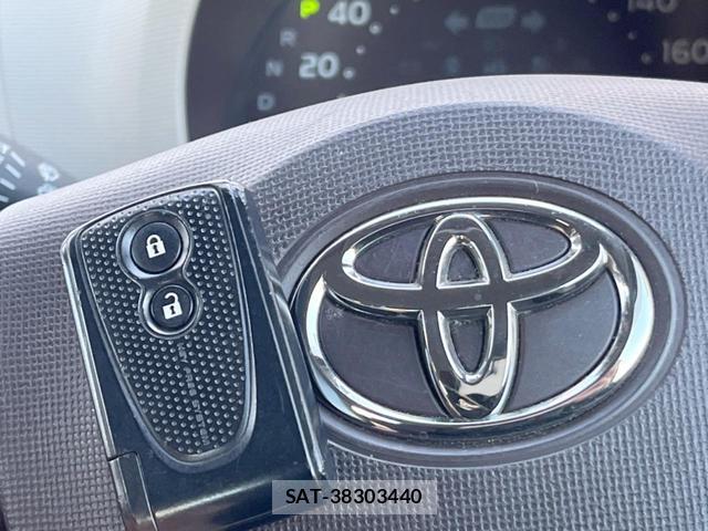 Toyota PASSO 2012-01 8812235-5