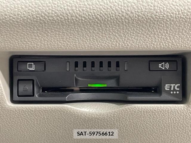 Toyota PASSO 2018-05 8814385-5