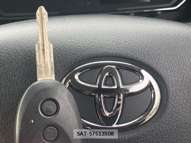 Toyota PIXIS EPOCH 2020-07 8812932-3