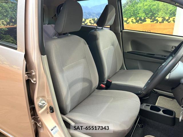 Toyota PIXIS EPOCH 2013-08 8814153-7