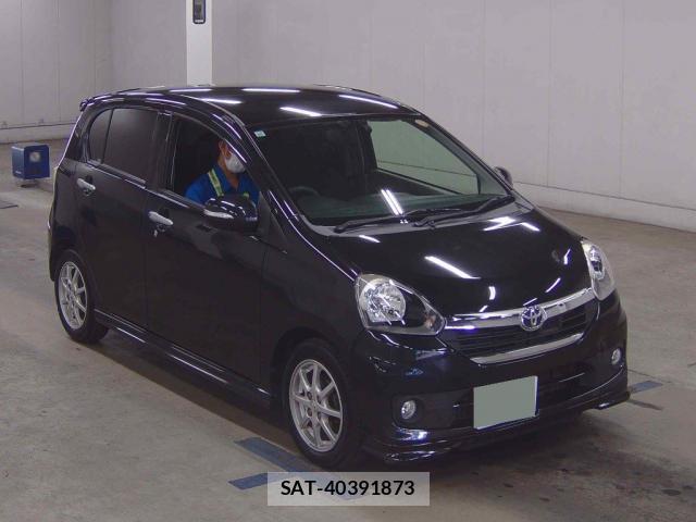 Toyota PIXIS EPOCH 2015-10 8814235-0