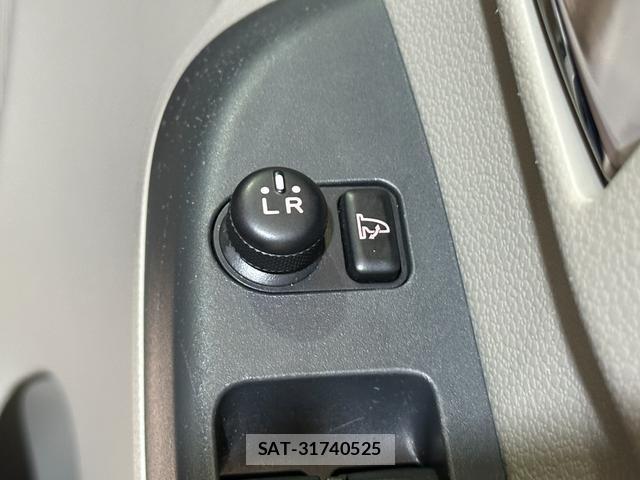 Toyota PIXIS EPOCH 2015-11 8817096-3