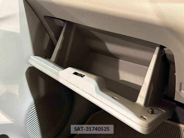Toyota PIXIS EPOCH 2015-11 8817096-9
