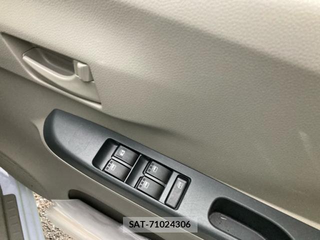 Toyota PIXIS EPOCH 2014-06 8817468-10