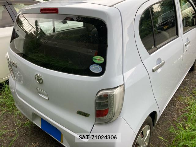 Toyota PIXIS EPOCH 2014-06 8817468-12