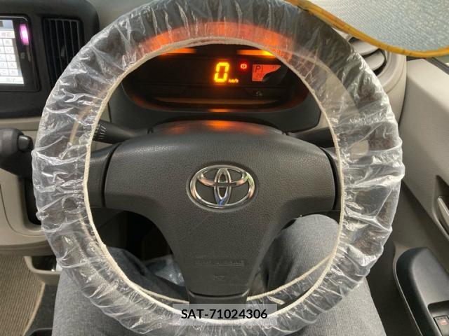 Toyota PIXIS EPOCH 2014-06 8817468-15