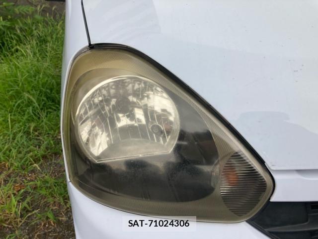 Toyota PIXIS EPOCH 2014-06 8817468-3