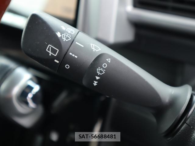 Toyota Pixis Mega 2016-10 8812981-13