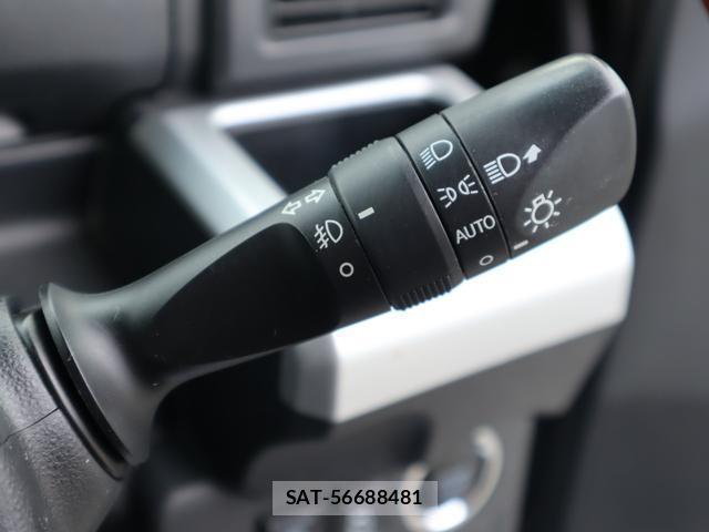 Toyota Pixis Mega 2016-10 8812981-14