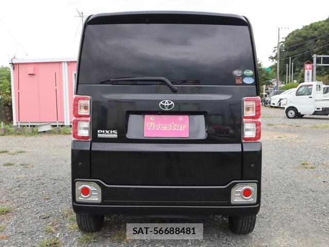 Toyota Pixis Mega 2016-10 8812981-6