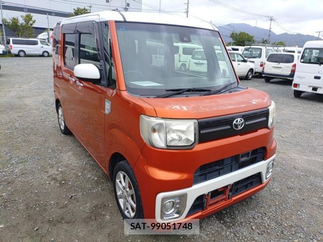 Toyota Pixis Mega 2017-09 8813834-1