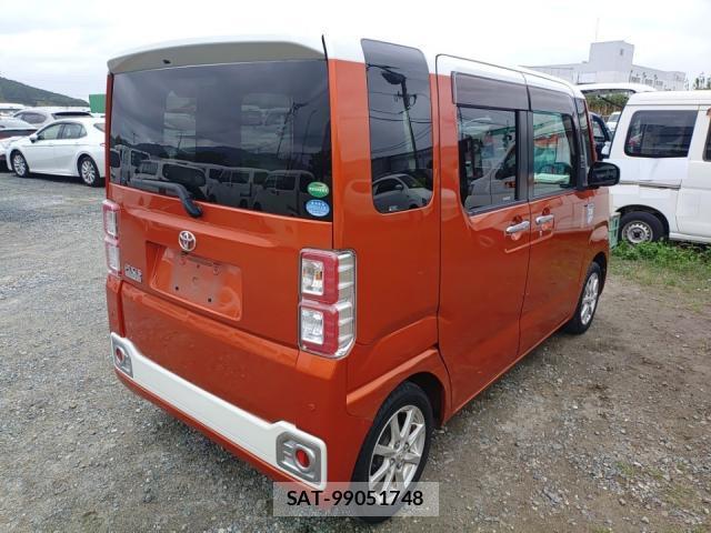 Toyota Pixis Mega 2017-09 8813834-2