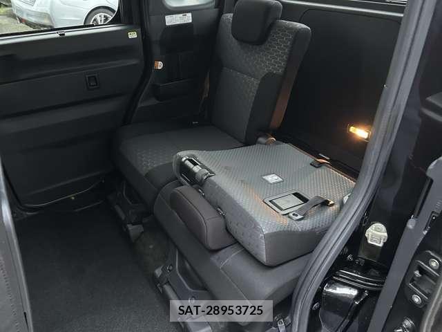 Toyota Pixis Mega 2020-03 8814494-10
