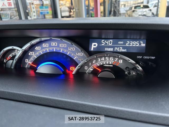Toyota Pixis Mega 2020-03 8814494-19