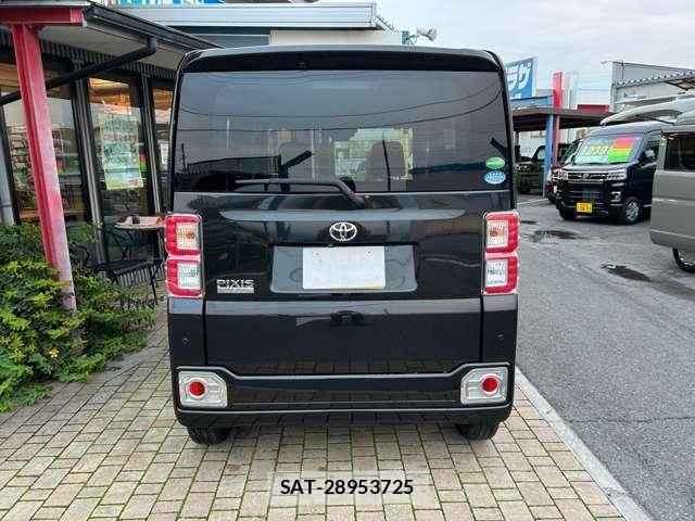 Toyota Pixis Mega 2020-03 8814494-3