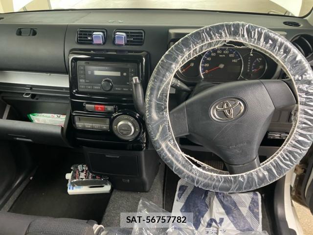 Toyota PIXIS SPACE 2012-11 8815258-17
